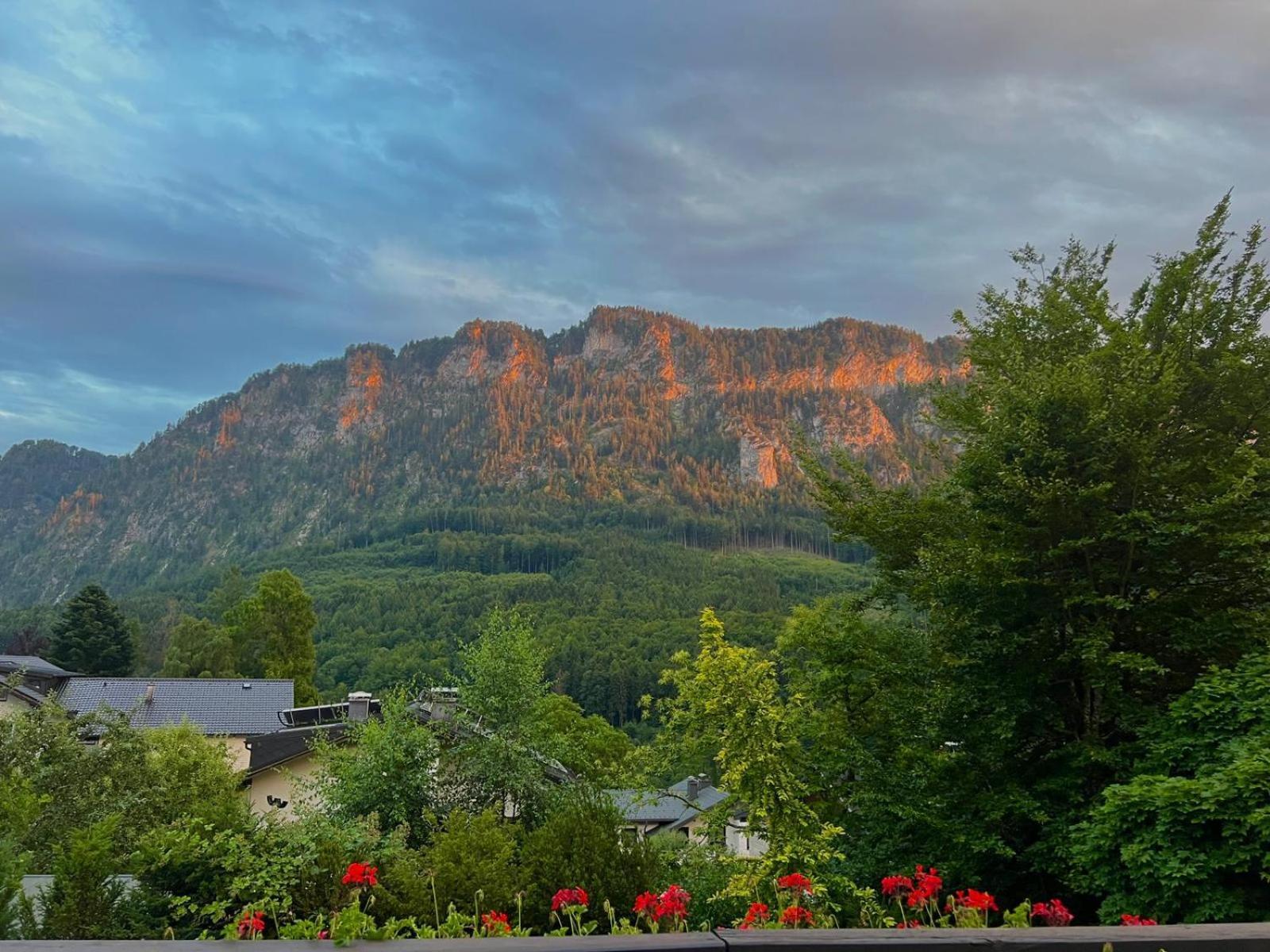 Gemütliche Landhausvilla mit Kamin und Kachelofen Unterach am Attersee Exterior foto